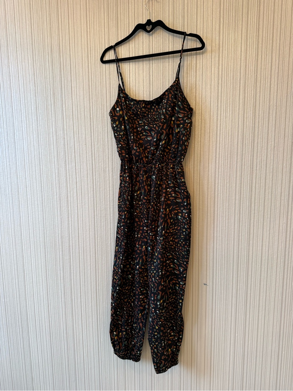 Gilli Black Spaghetti-Strap Midi Dress with Multicolor Leaf Print